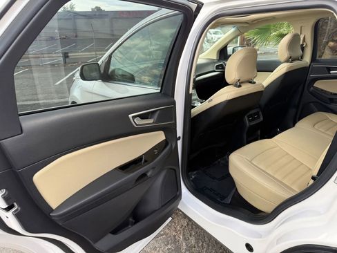 Used 2019 Ford Edge SEL w/ Equipment Group 201A image 19