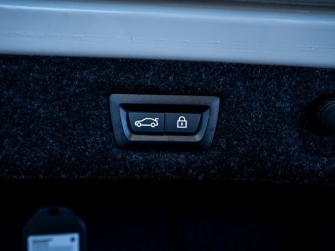 Used 2018 BMW 540i xDrive image 65