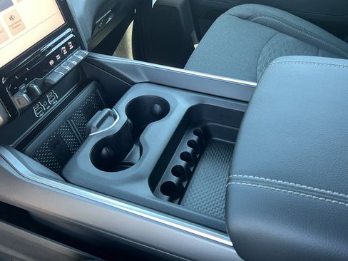New 2026 RAM 2500 Big Horn AWD/4WD image 20