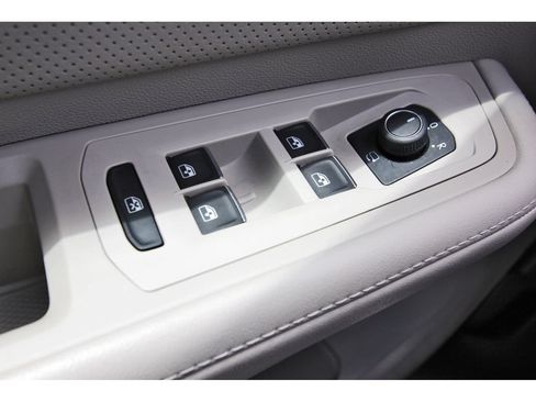 Used 2024 Volkswagen Atlas SEL Premium R-Line AWD/4WD image 24
