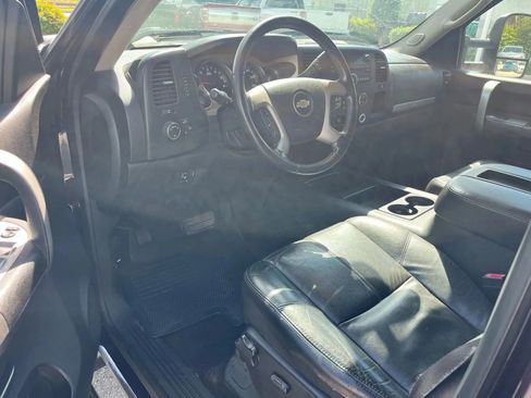 Used 2008 Chevrolet Silverado 2500 LT w/ 2LT Convenience Package image 9