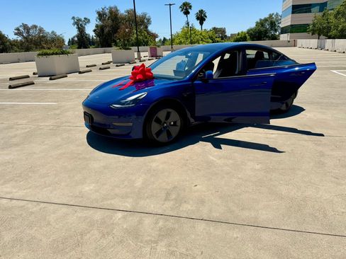 Used 2022 Tesla Model 3 RWD image 57
