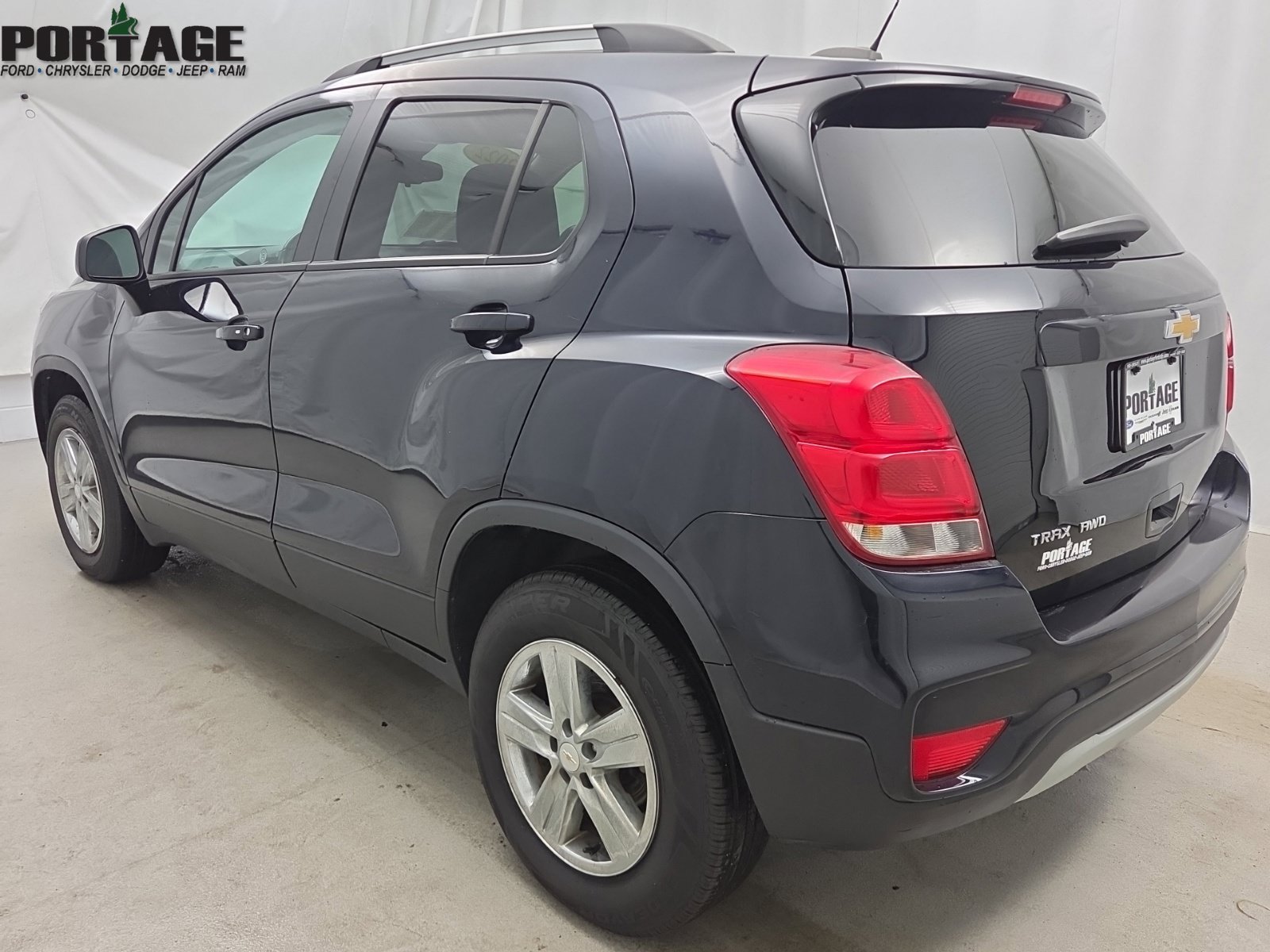 Used 2022 Chevrolet Trax LT w/ LT Convenience Package AWD/4WD image 5