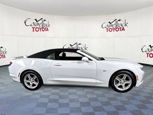Used 2023 Chevrolet Camaro LT image 9