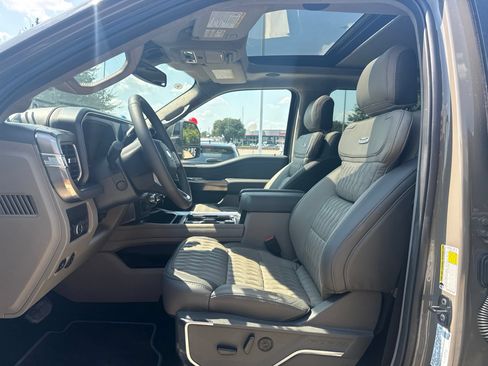 Used 2026 Ford F450 Platinum w/ Platinum Plus Package AWD/4WD image 7