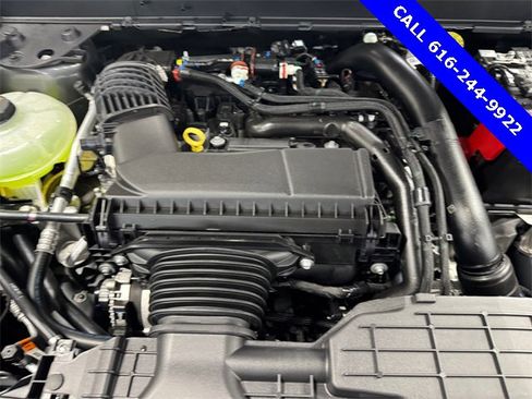 New 2025 Ford Maverick XLT w/ XLT Luxury Package image 8