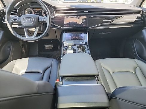 Used 2023 Audi Q7 2.0T Premium w/ Convenience Package AWD/4WD image 10