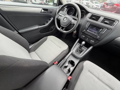Used 2017 Volkswagen Jetta S FWD image 42