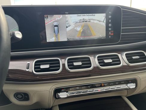 Used 2021 Mercedes-Benz GLS 580 4MATIC image 6