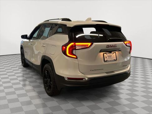 Used 2022 GMC Terrain AT4 w/ Infotainment Package II image 7