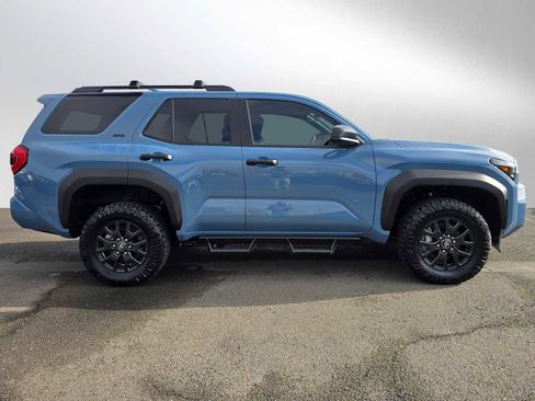 Certified 2025 Toyota 4Runner SR5 image 2