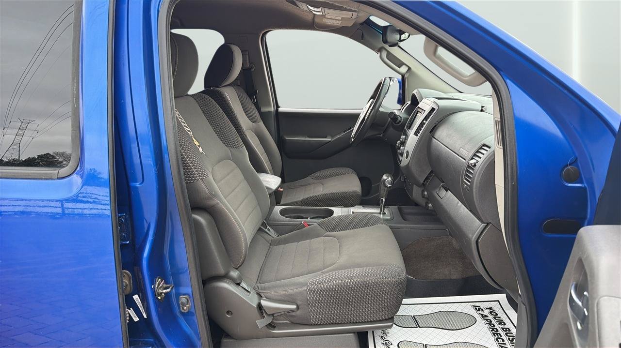 Used 2013 Nissan Frontier PRO-4X AWD/4WD image 13
