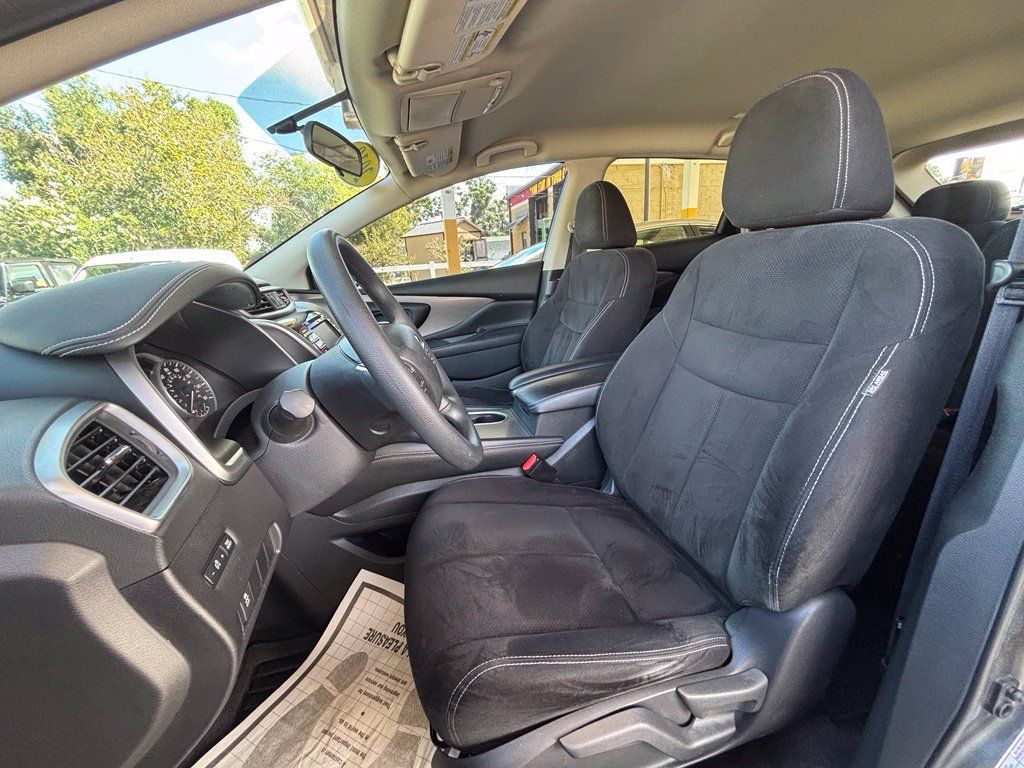 Used 2019 Nissan Murano S w/ Cargo Package FWD image 5