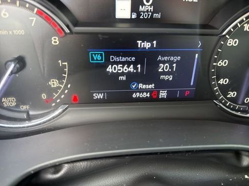 Used 2023 Cadillac XT6 Premium Luxury image 24