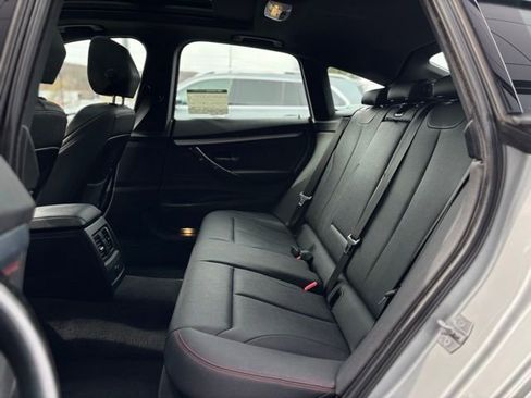 Used 2018 BMW 330i Gran Turismo xDrive image 22