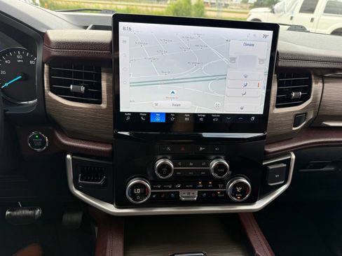 Certified 2024 Ford Expedition Max Limited AWD/4WD image 15