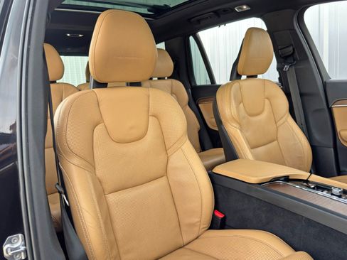 Used 2017 Volvo XC90 T8 Inscription w/ Vision Package image 37