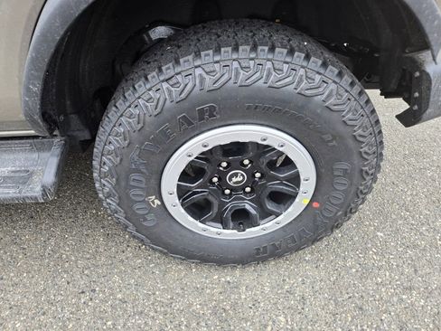 New 2026 Ford Bronco Outer Banks w/ Sasquatch Package image 9