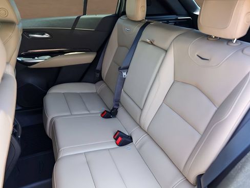 Used 2024 Cadillac XT4 Luxury w/ LPO, Floor Liner Package FWD image 24