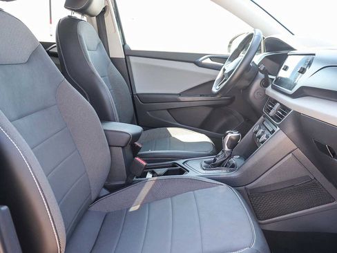 Used 2022 Volkswagen Taos SE image 15