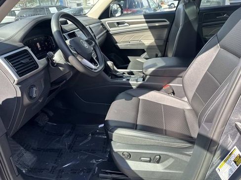 Certified 2022 Volkswagen Atlas SE w/ Panoramic Sunroof Package FWD image 15