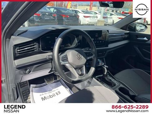 Used 2025 Volkswagen Jetta Sport FWD image 20