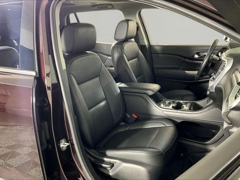 Used 2021 GMC Acadia SLT w/ LPO, Adventure Package AWD/4WD image 10