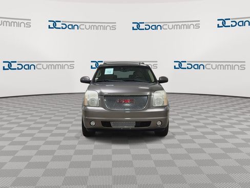 Used 2012 GMC Yukon XL Denali AWD/4WD image 3