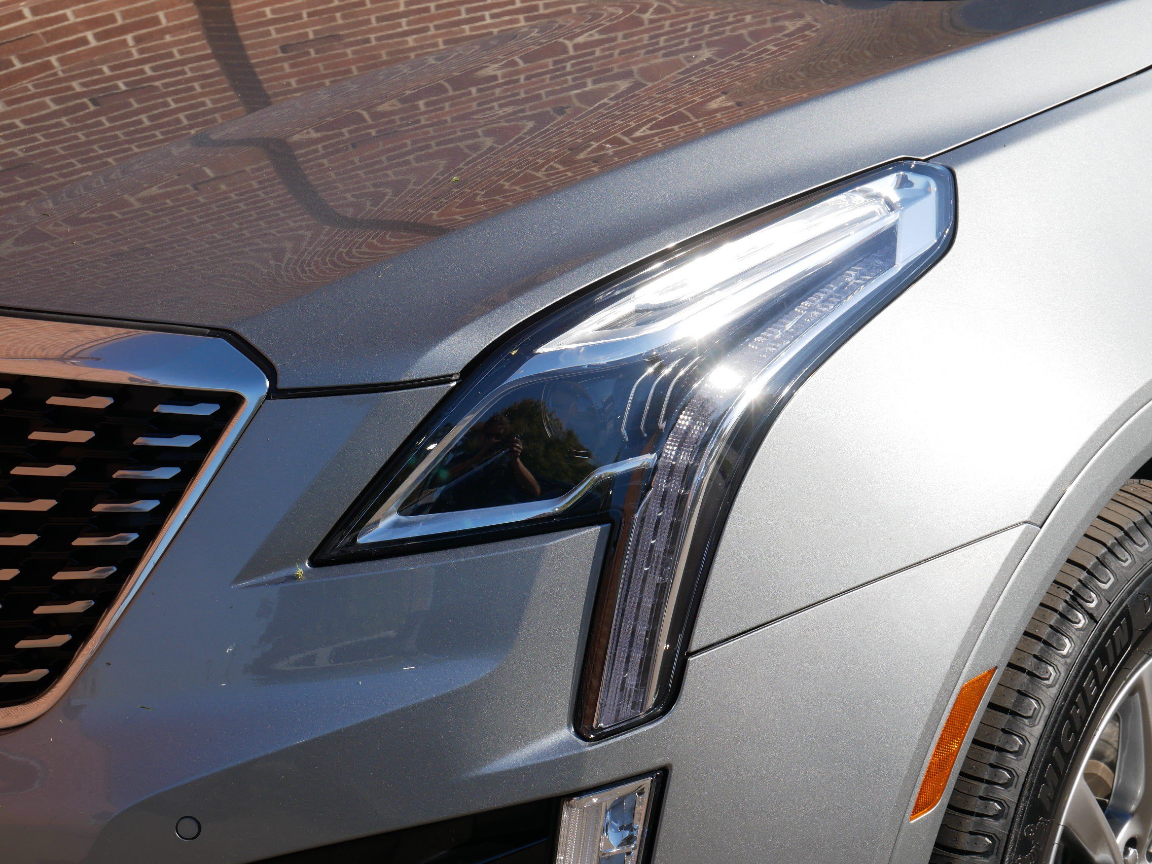 Used 2023 Cadillac XT5 Premium Luxury w/ Technology Package AWD/4WD image 5