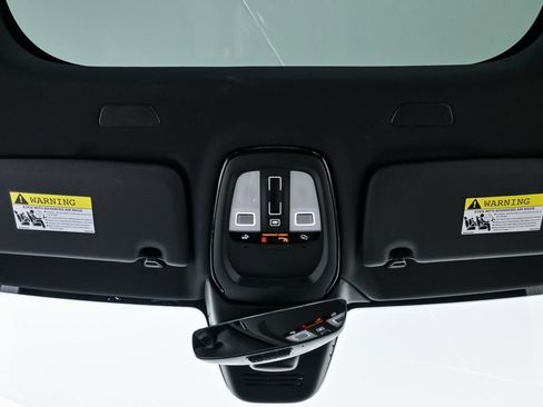 Certified 2025 Volvo V60 B5 Cross Country Plus image 20