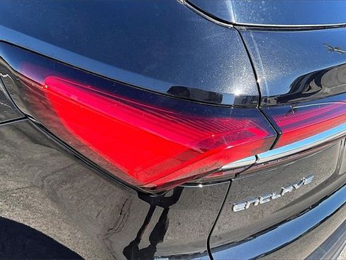 Used 2025 Buick Enclave Preferred image 23