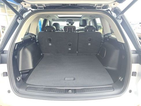 Used 2022 Jeep Grand Cherokee Limited AWD/4WD image 10