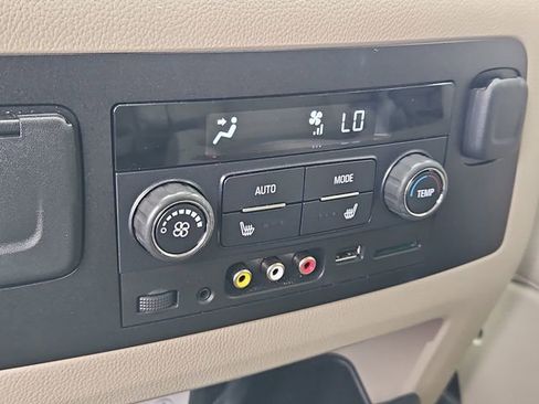 Used 2016 GMC Yukon Denali w/ Open Road Package AWD/4WD image 19