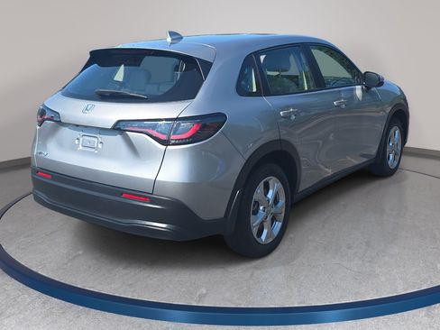 Used 2024 Honda HR-V LX image 5