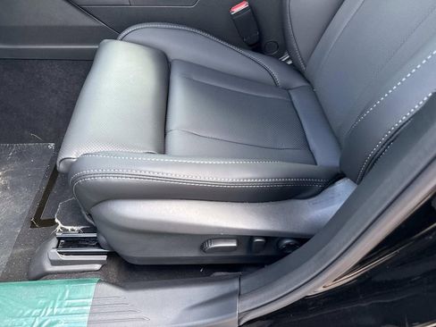 New 2025 Subaru Outback Limited image 18