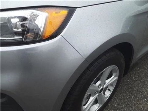 Used 2024 Ford Edge SE image 46