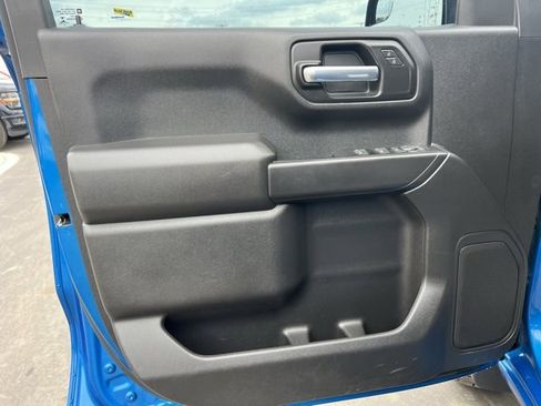 Used 2022 Chevrolet Silverado 1500 Custom Trail Boss w/ LPO, Dark Essentials Package image 18