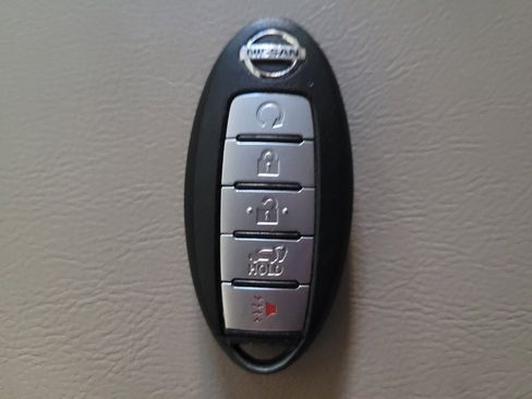 Used 2019 Nissan Pathfinder Platinum w/ Cargo Package FWD image 32