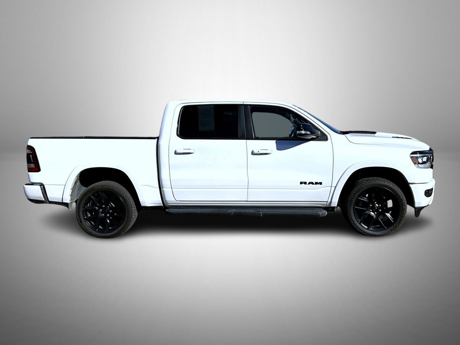 Certified 2022 RAM 1500 Laramie AWD/4WD image 4