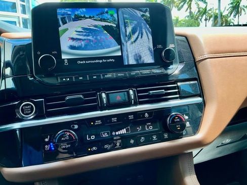 Used 2024 Nissan Pathfinder Platinum FWD image 36