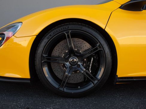 Used 2015 McLaren 650S Spider Convertible 2D image 35