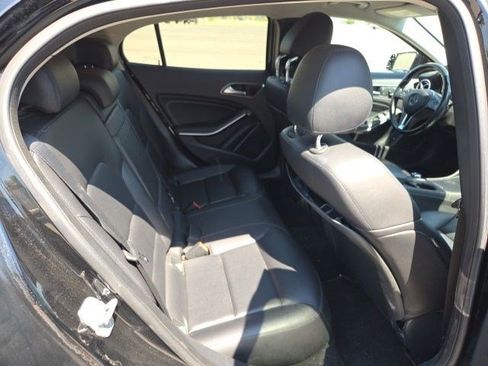 Used 2015 Mercedes-Benz GLA 250 4MATIC image 17