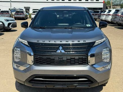 Used 2024 Mitsubishi Outlander AWD image 9