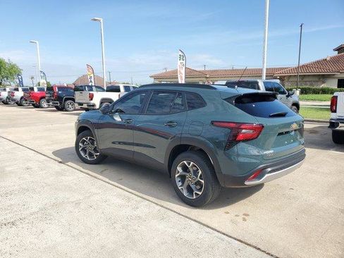 New 2026 Chevrolet Trax LT w/ Driver Confidence Package FWD image 5