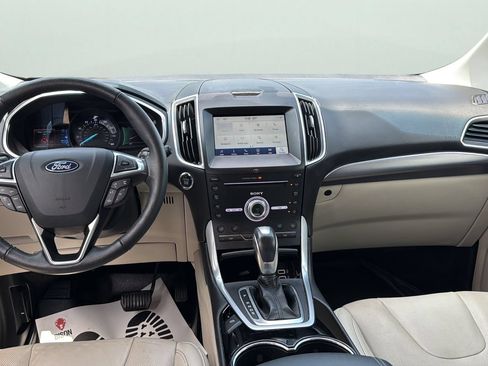 Used 2018 Ford Edge Titanium w/ Equipment Group 301A FWD image 20