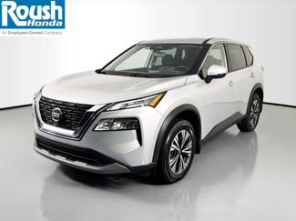 Used 2021 Nissan Rogue SV image 1