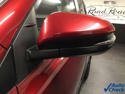 Used 2018 Toyota RAV4 XLE image 17