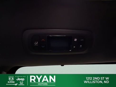 New 2026 Chrysler Pacifica Select AWD/4WD image 60