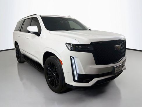 Used 2023 Cadillac Escalade Sport w/ LPO, ONYX Package AWD/4WD image 3