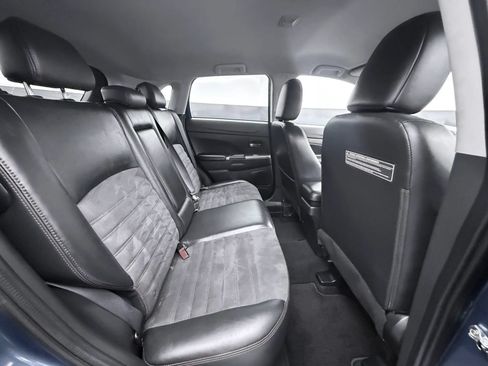 Used 2018 Mitsubishi Outlander Sport SE AWD/4WD image 22